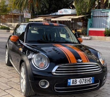 SMALL CAR FOR RENT IN SARANDE